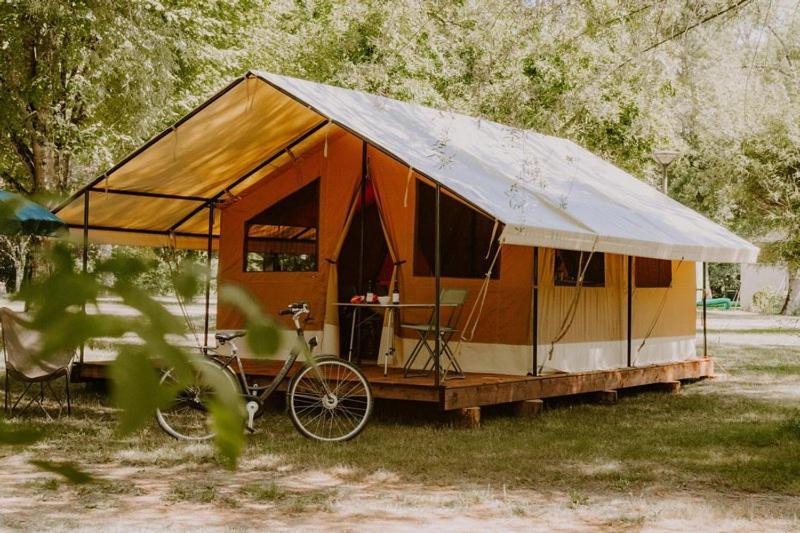 Camping Onlycamp Les Deux Rives Lannion Esterno foto