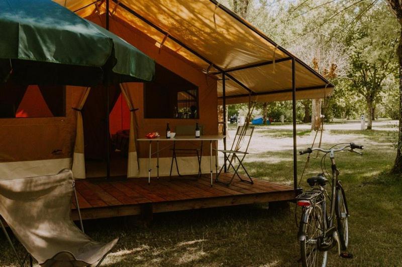 Camping Onlycamp Les Deux Rives Lannion Esterno foto